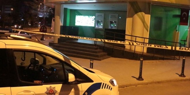 Banka soymak isterken yakalandı