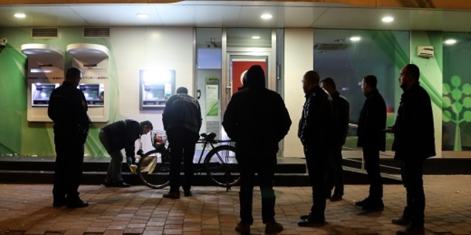 Adana'da bisikletle banka soygunu girişimi