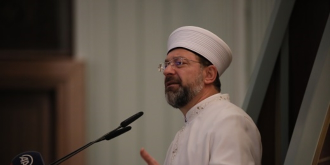 Erbaş Millet Camisi'nde sabah namazı kıldırdı