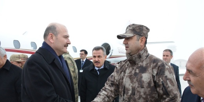 Bakan Soylu, İran sınırındaki hudut karakoluna ziyarette bulundu