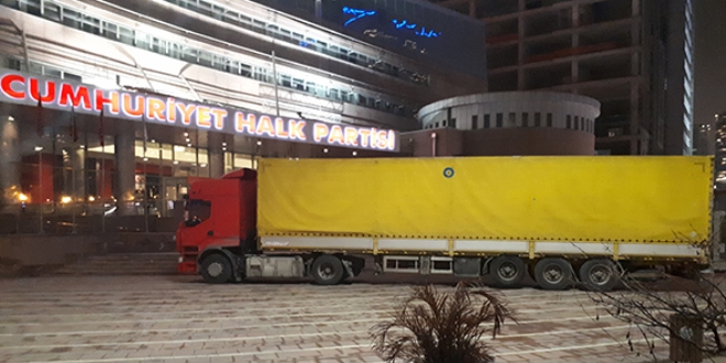 CHP'li Erdoğdu ve Yalım, tırla Ankara'ya geldi