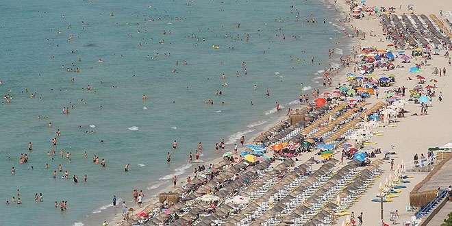 İç turizmde hedef 10 milyon kişiye tatil yaptırmak