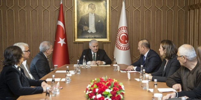 Yıldırım, Libya'da kaçırılan vatandaşların yakınlarını kabul etti