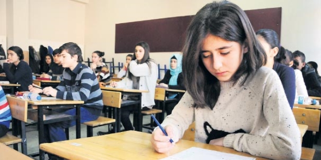 Eve yakın okul gittikçe uzaklaşıyor