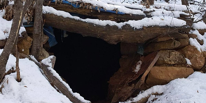 Tunceli'de teröristlerin kullandığı 2 sığınak imha edildi