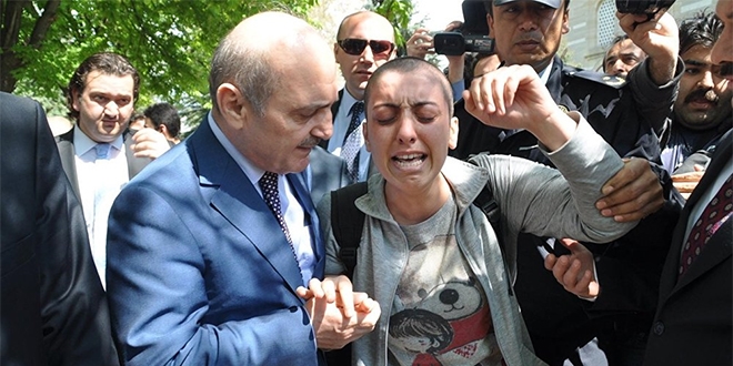 Bayraktar'a 'ben dilenci değilim' diye isyan eden Dilek Özçelik hayatını kaybetti
