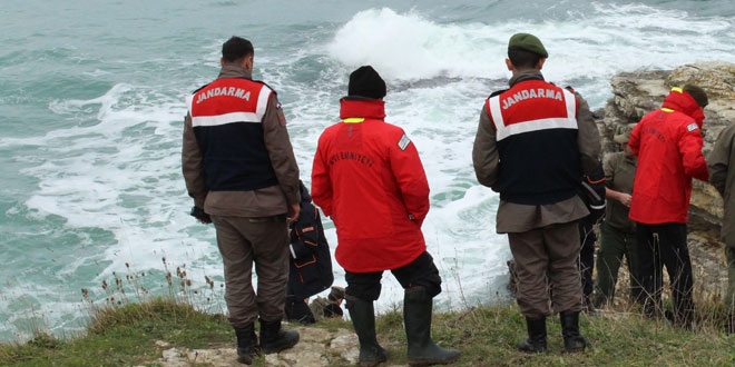 17 yaşındaki kız kayboldu, annesi intihar etti