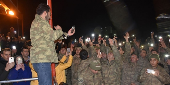 Diyarbakır'da askerlere moral konseri