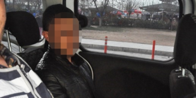 Tanınmamak için etek giyen hırsız tutuklandı