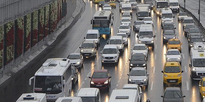 Trafik hatalarını anında bildirecek sistem önerisi