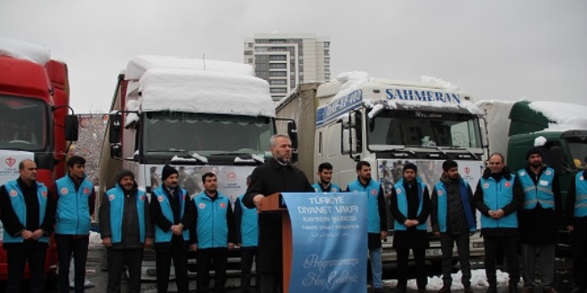 Kayseri'den Suriyelilere 10 tırlık yardım
