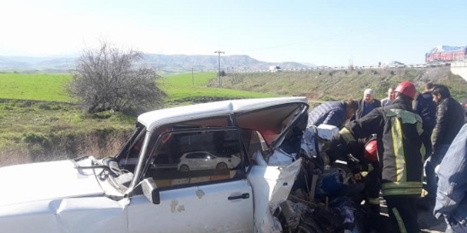 Denizli'de trafik kazası: 3 yaralı