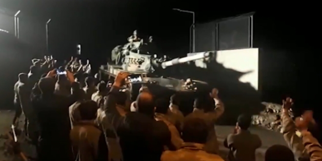 Tanklar böyle uğurlandı