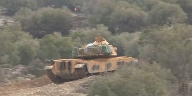 Sınırda tank hareketliliği başladı