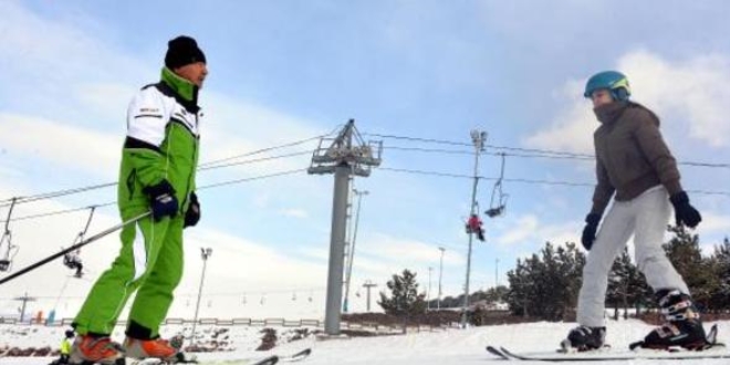 41 yıldır kayak öğretmenliği yapıyor