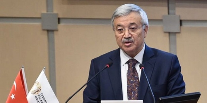 İş dünyasına döviz kurlarındaki olası kumpaslara aldırmama çağrısı