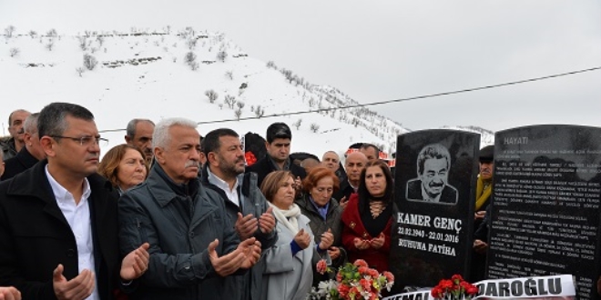 Kamer Genç mezarı başında anıldı