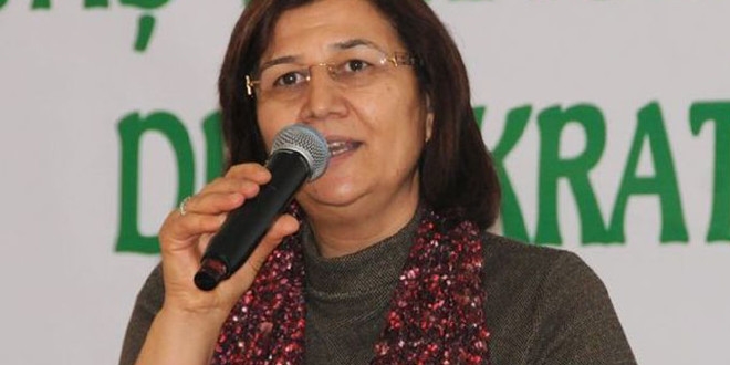 DTK Eş Başkanı Leyla Güven gözaltına alındı