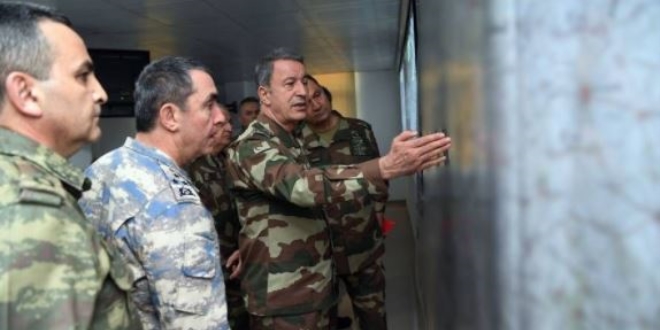 Orgeneral Akar'dan şehit ailesine taziye ziyareti