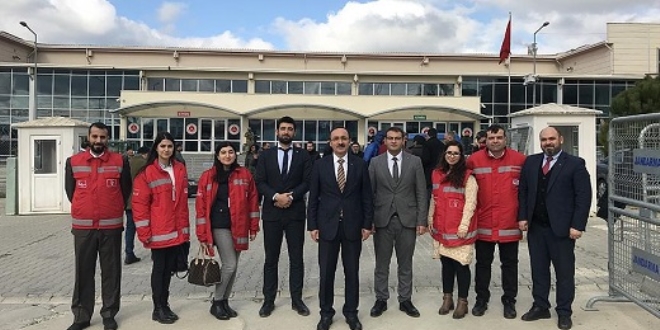 Bakanlık, şehit ve gazi yakınlarını Silivri'de yalnız bırakmıyor