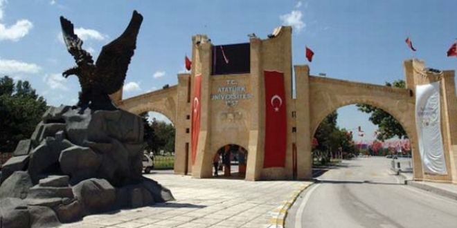 Yüksek lisans öğrencilerinin laboratuvarda yer kavgası