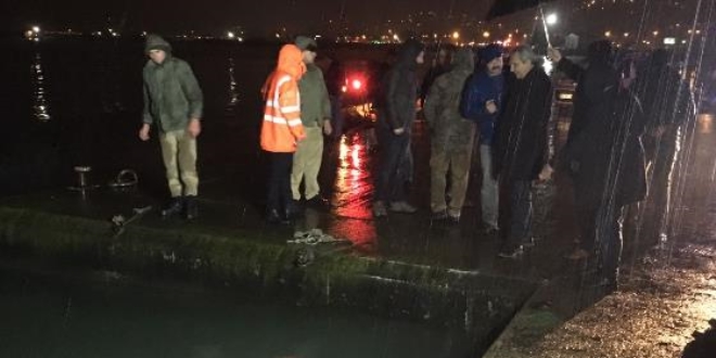 Ordu'da polis otosu denize düştü: 1 polis kayıp