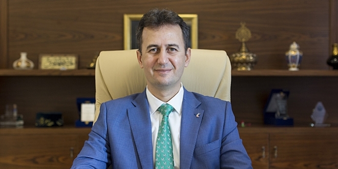 Görgün 'Yılın Rektörü' ödülünü aldı