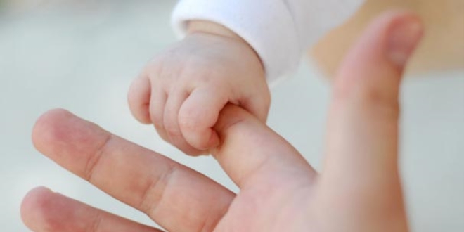 'Bebeğin parmağının kesildiği' iddiasına soruşturma başlatıldı