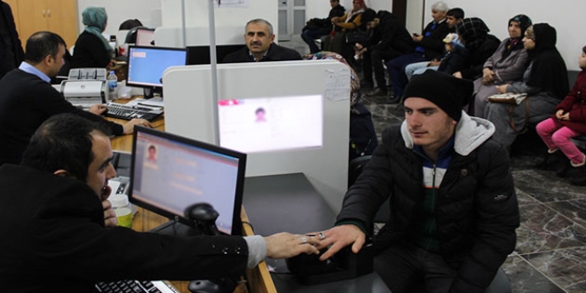 Dedikoduya inanıp, Nüfus Müdürlüğü'ne akın ettiler