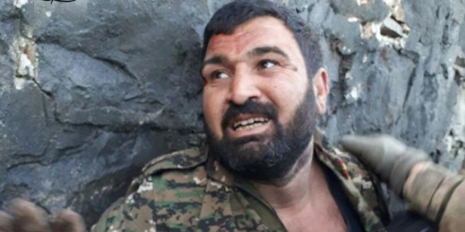 Türk askeri YPG'li teröristi linçten kurtardı!