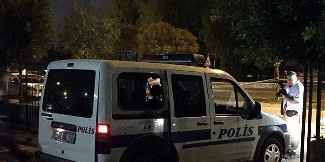 Adana'da polis aracna saldr