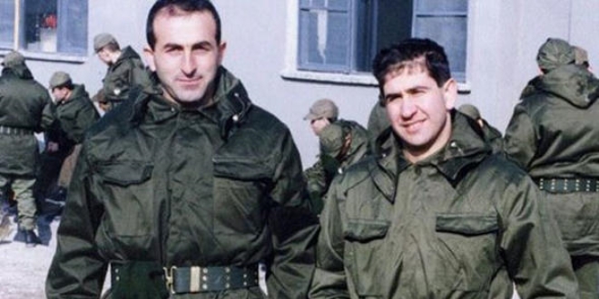 Bakan Çavuşoğlu, askerlik fotoğrafını paylaştı