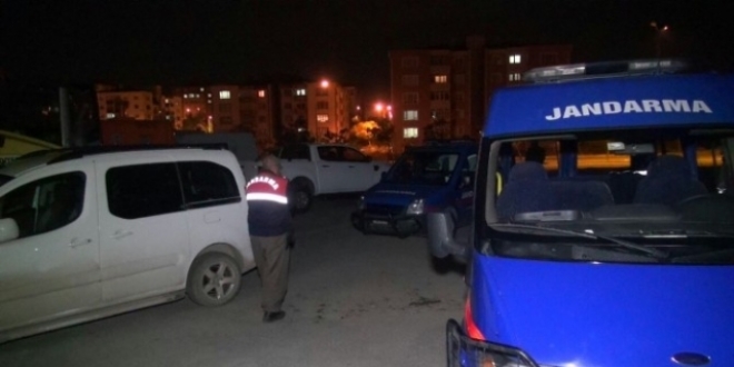 Define ararken patlatılan dinamit can aldı