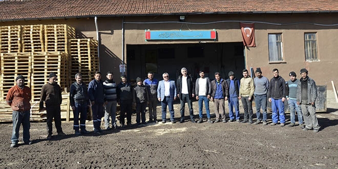 İşçiler yevmiyelerini Mehmetçik Vakfı'na bağışladı
