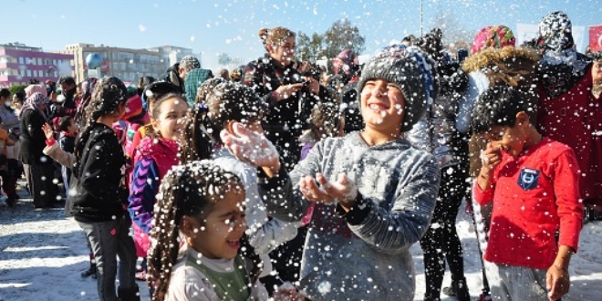 Antalya'da kar şenliği