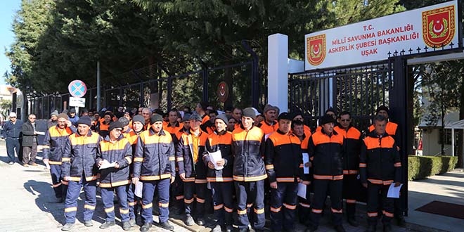 250 temizlik işçisi gönüllü askerlik için başvurdu