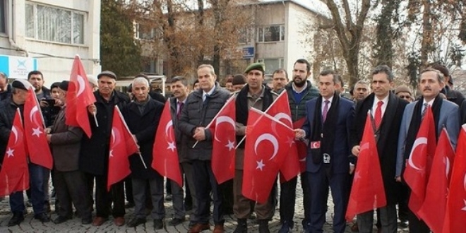 Mehmetçiğe 7'den 70'e destek