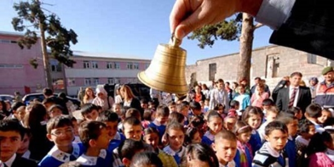 Yarıyıl tatili yarın sona eriyor