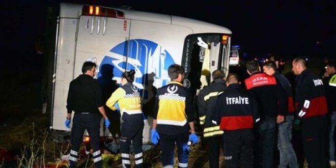 Zonguldak'ta otobüs devrildi: 1 ölü, 16 yaralı