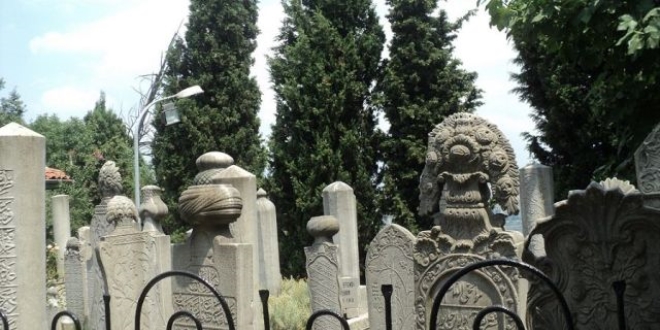 Eypsultan'daki mezar talarna 3 boyutlu koruma