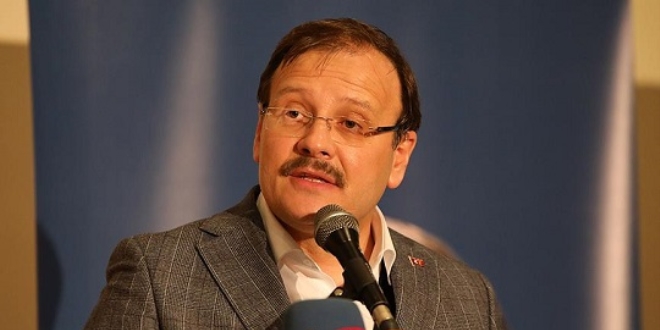 'Mehmetçiğe sıkılan kurşunları temin edenler dost olamaz'