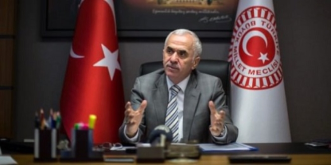 'Teröre destek veren belediye başkanları görevden uzaklaştırıldı'