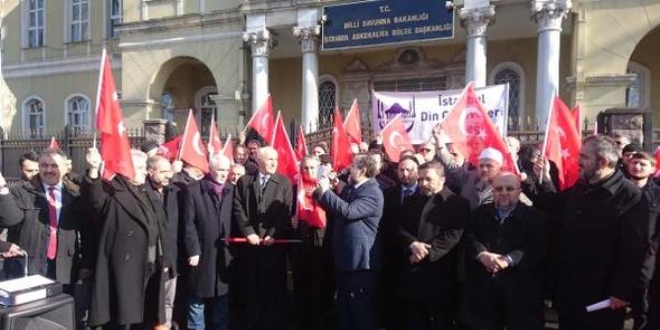 Din görevlileri gönüllü askerlik başvurusu yaptı