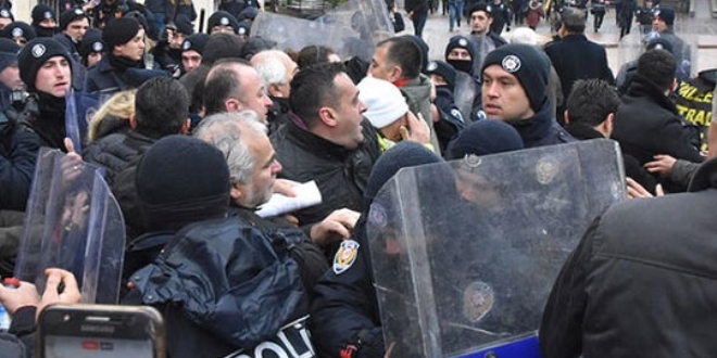 Sinop'ta nükleer karşıtlarına polis müdahalesi