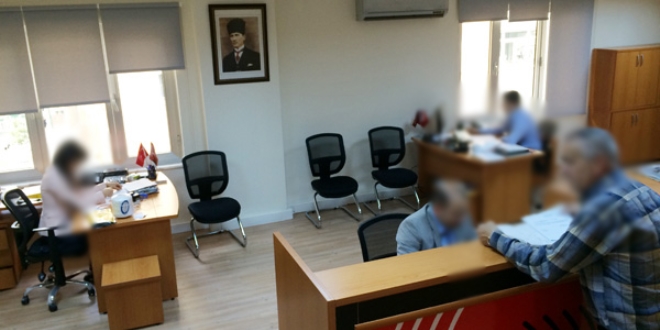 5 kamu personeli, memuriyetten çıkarıldı
