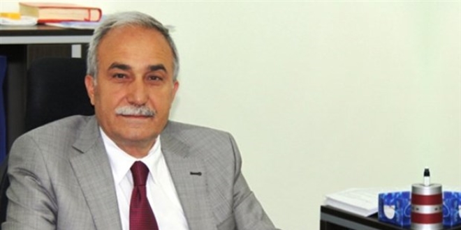 Bakanın eşinin şoförü, önce özel kalem, sonra danışman oldu