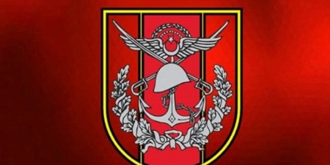 Hakkari'de patlayıcı yüklü minibüs imha edildi