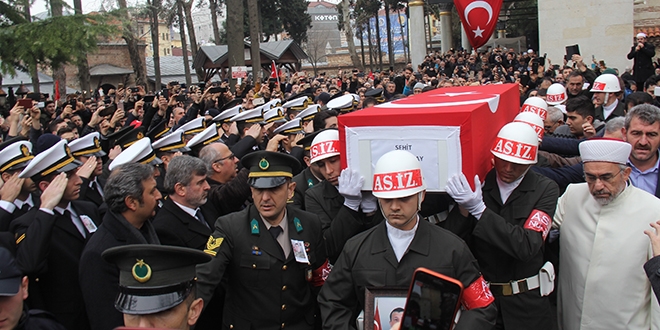 Kocaeli şehidini son yolculuğuna binler uğurladı