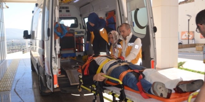 Polis, borç alacak tartışmasında 2 kişiyi öldürdü