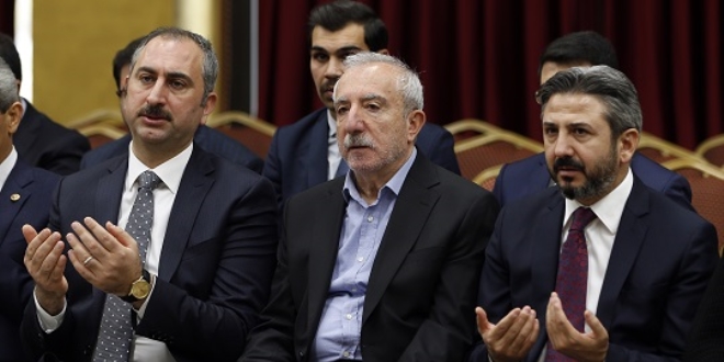 Bakan Gül ve AK Parti milletvekilleri Miroğlu'na taziye ziyaretinde bulundu
